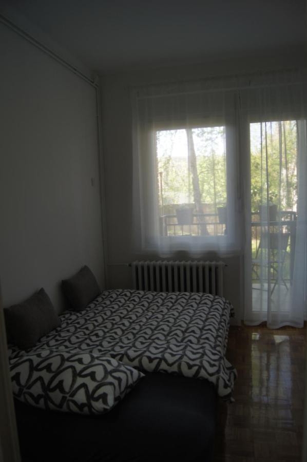 Apartman Una スレムスキ・カルロヴツィ エクステリア 写真