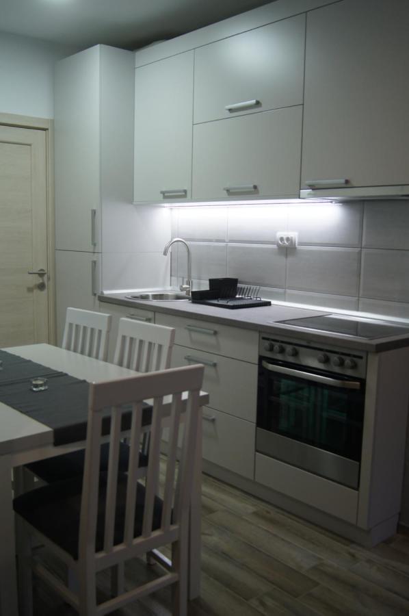 Apartman Una スレムスキ・カルロヴツィ エクステリア 写真
